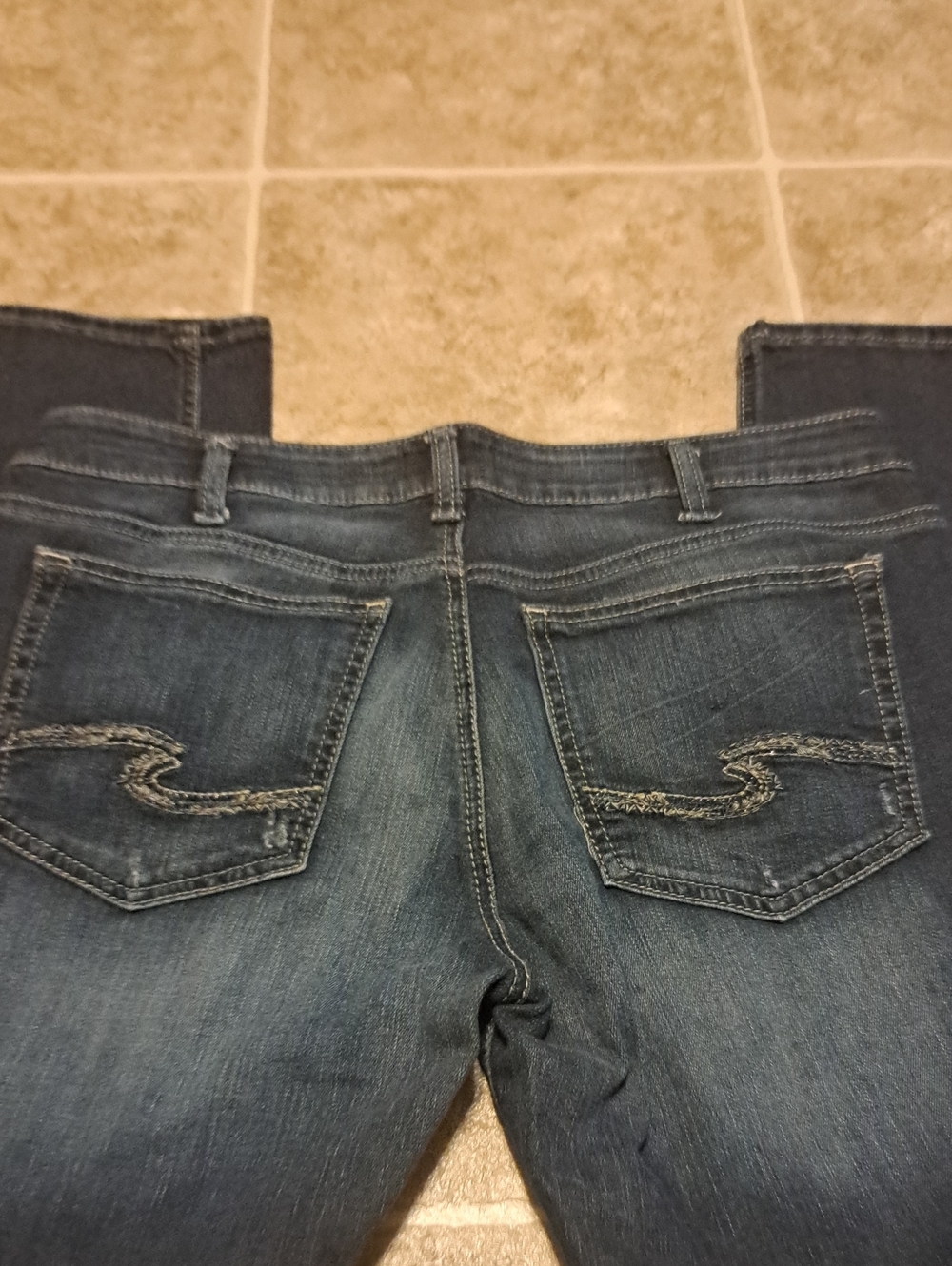 Silver Jeans Women’s Boyfriend in Dark Indigo. Size 34 - Picture 12 of 12